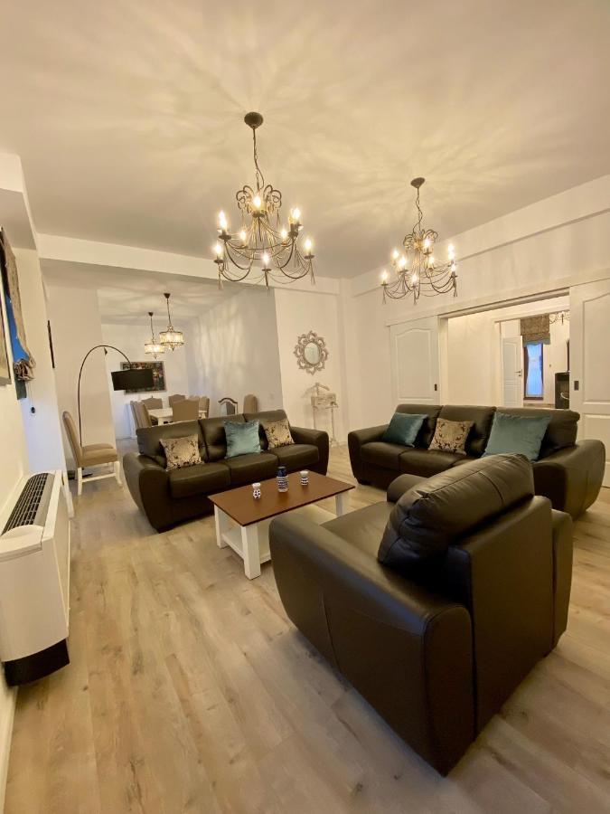 Pensiunea Charlotte Boutique Bacău Eksteriør billede