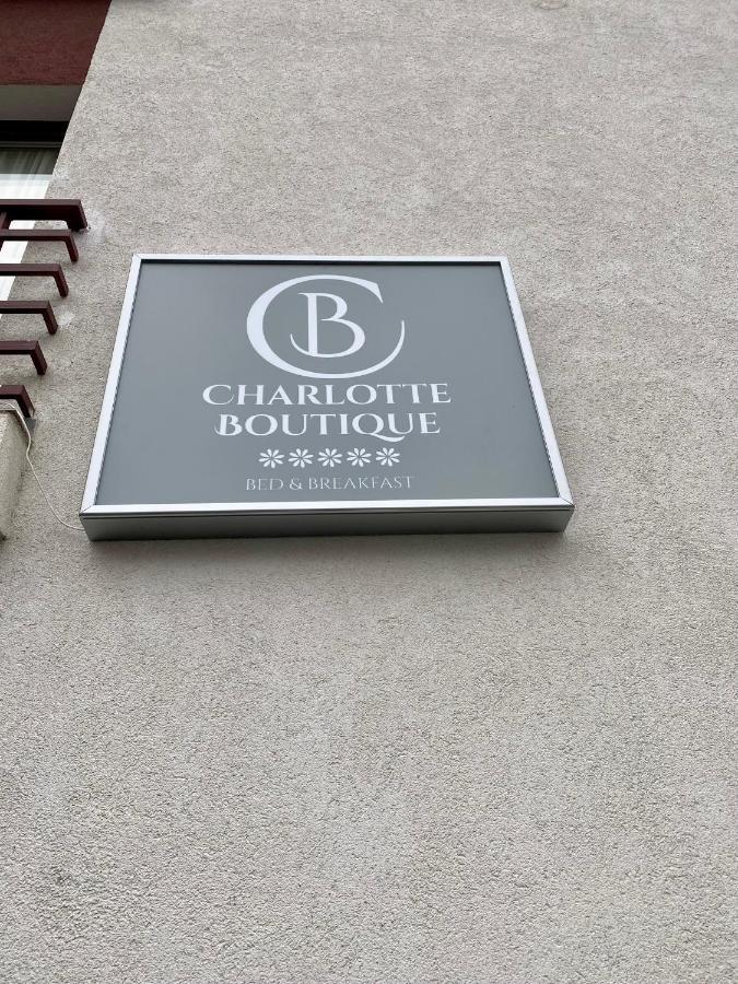 Pensiunea Charlotte Boutique Bacău Eksteriør billede