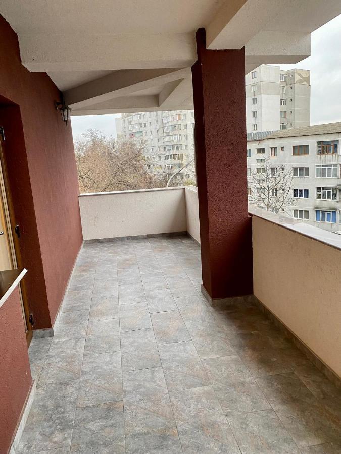 Pensiunea Charlotte Boutique Bacău Eksteriør billede